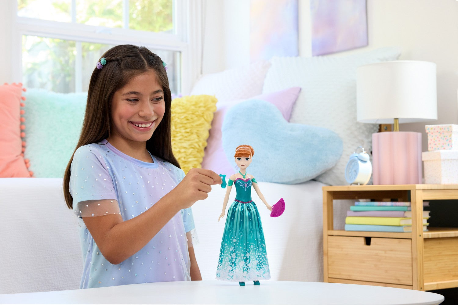 Disney Frozen Spin & Reveal Anna