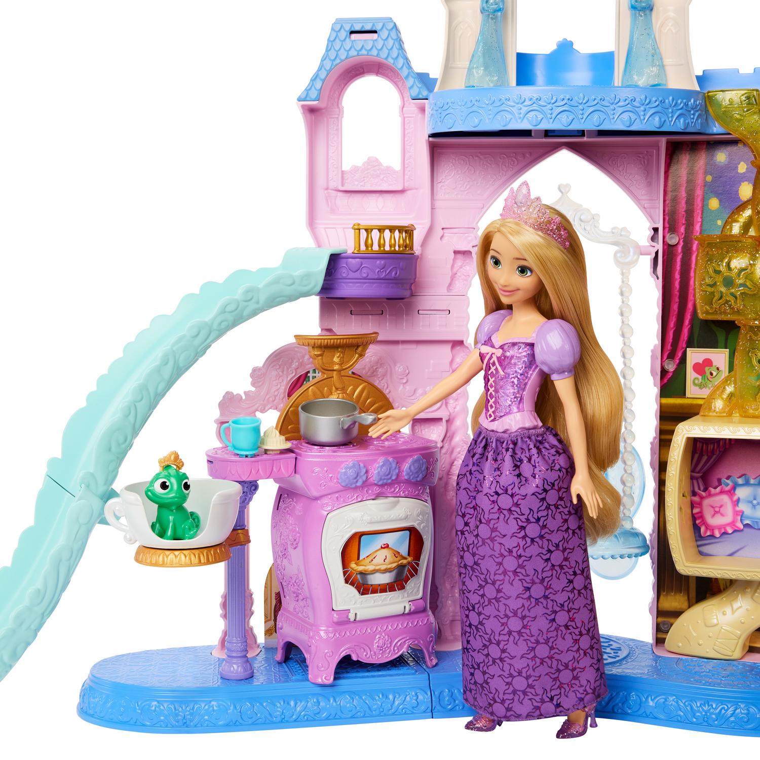 Disney Princess Husdjursslott med 3 djurvänner och 20 tillbehör