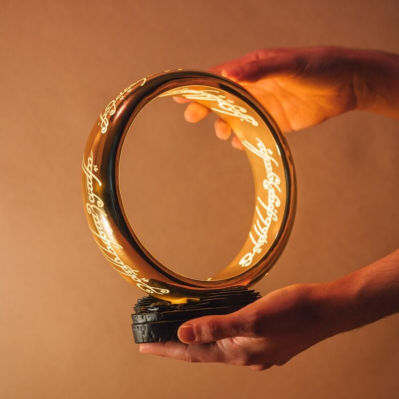 En ringlampa - LED-ljus, justerbar ljusstyrka, unik design