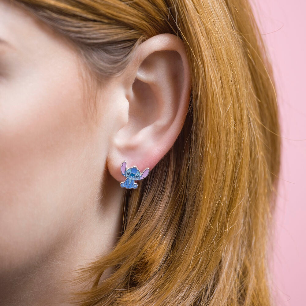 Sy örhängen med färgglad design och lätt komfort