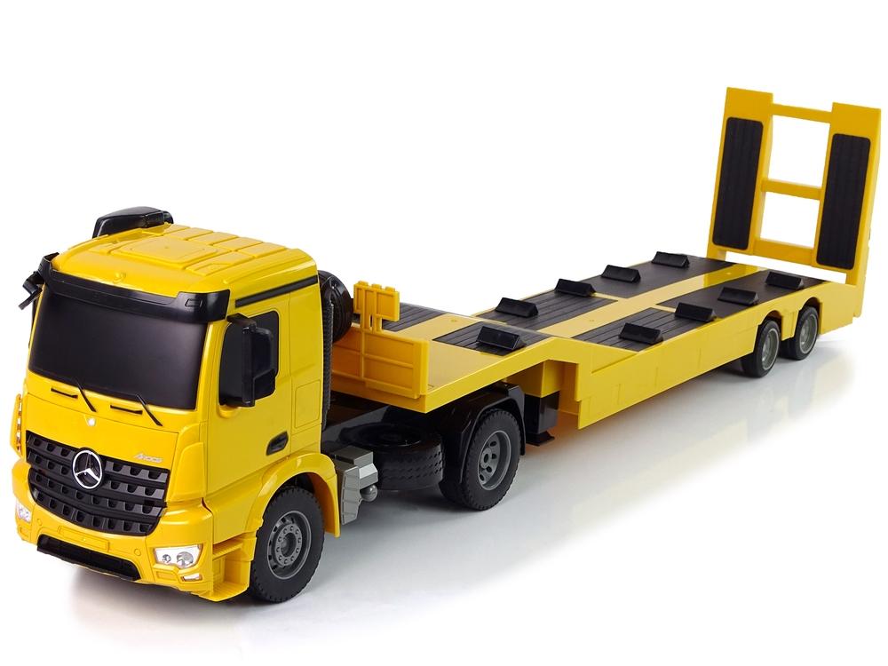 1:20 Gul R/C Mercedes Arocs Truck & Trailer - 103 cm