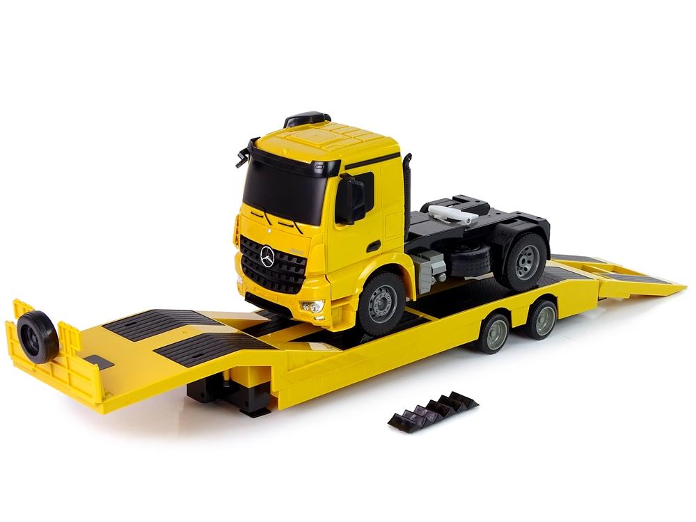 1:20 Gul R/C Mercedes Arocs Truck & Trailer - 103 cm