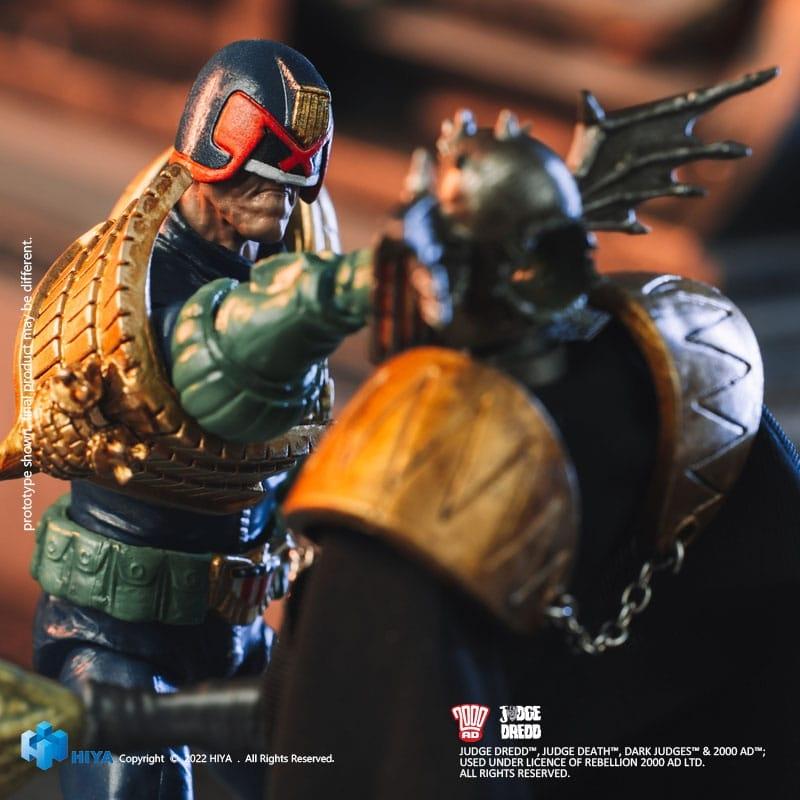 2000 AD Utsökt Mini Action Figur 1/18 Domare Dredd blickar in i näven på Dredd 10 cm