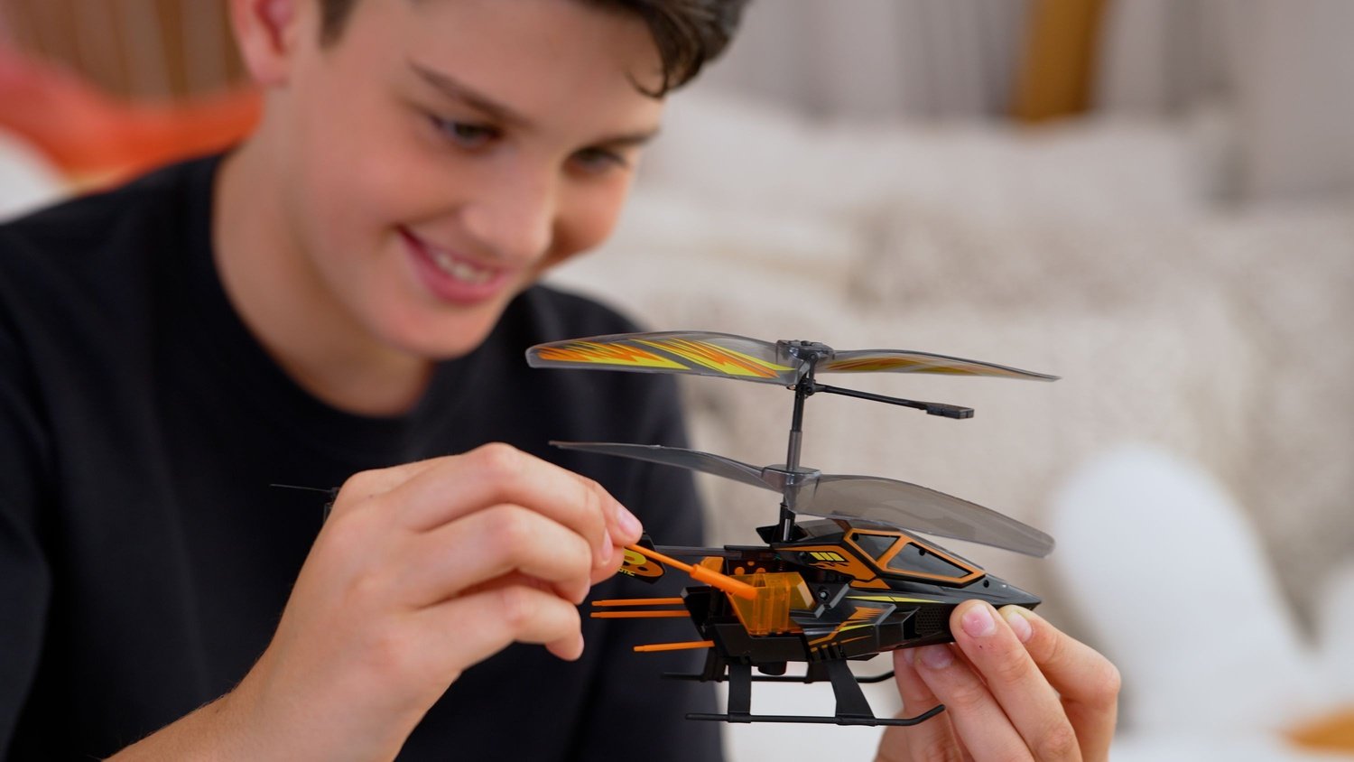 Flybotic Rc Helikopter Hover Blast