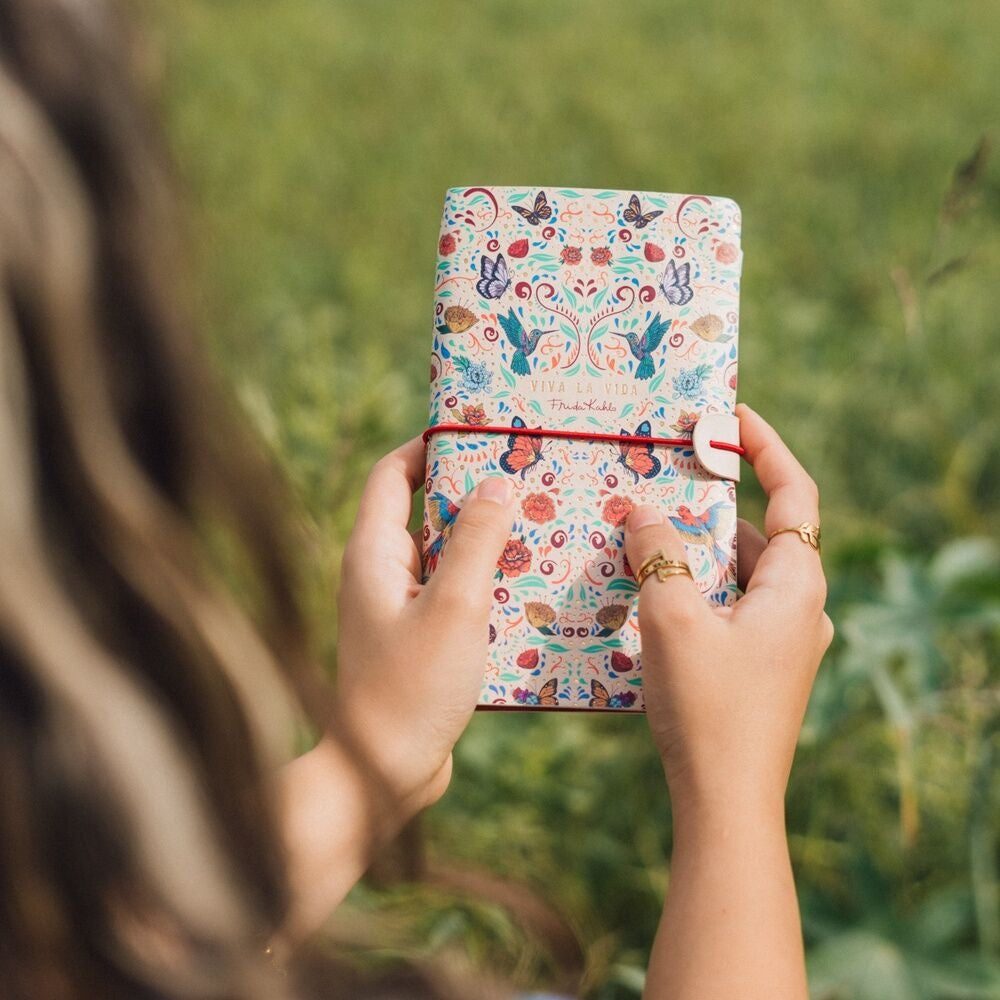 Frida Kahlo Travel Notebook med tomma sidor för skissning