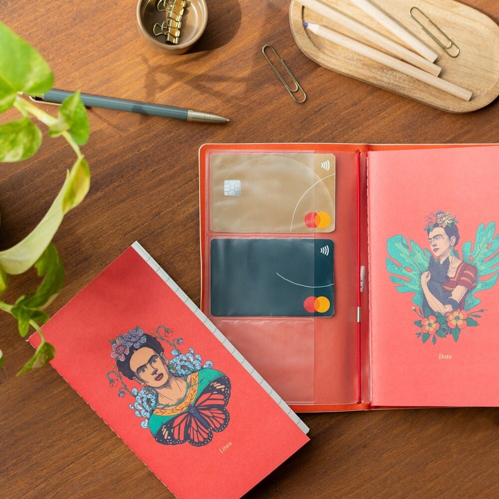 Frida Kahlo Travel Notebook med tomma sidor för skissning