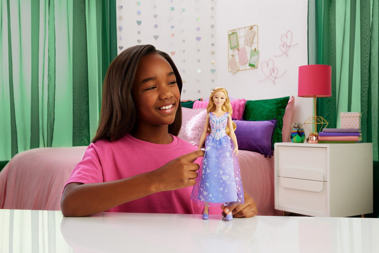 Glinda Sjungande Docka från Wicked, Inkluderar Batterier