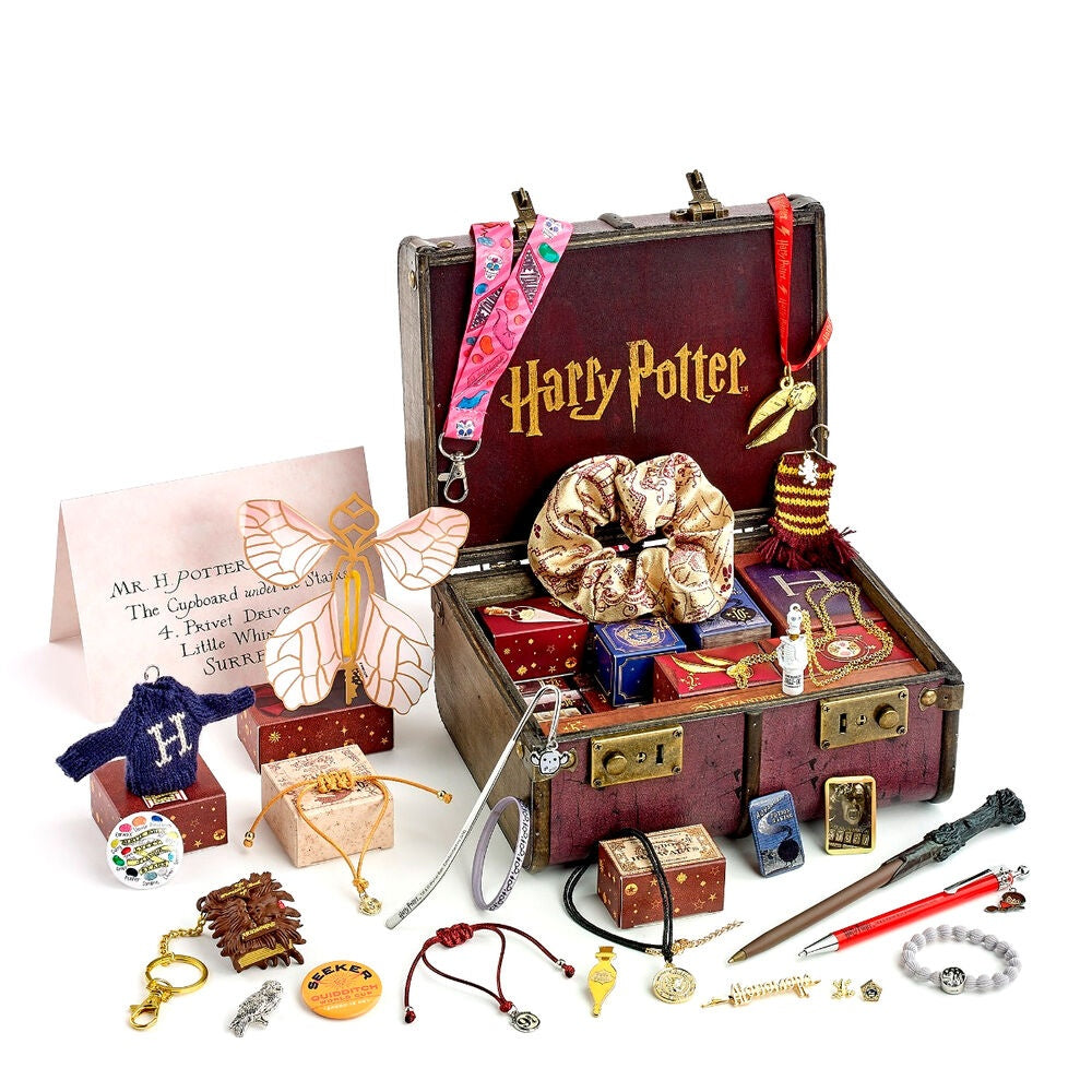 Hogwarts adventskalender med magiska överraskningar och samlarföremål