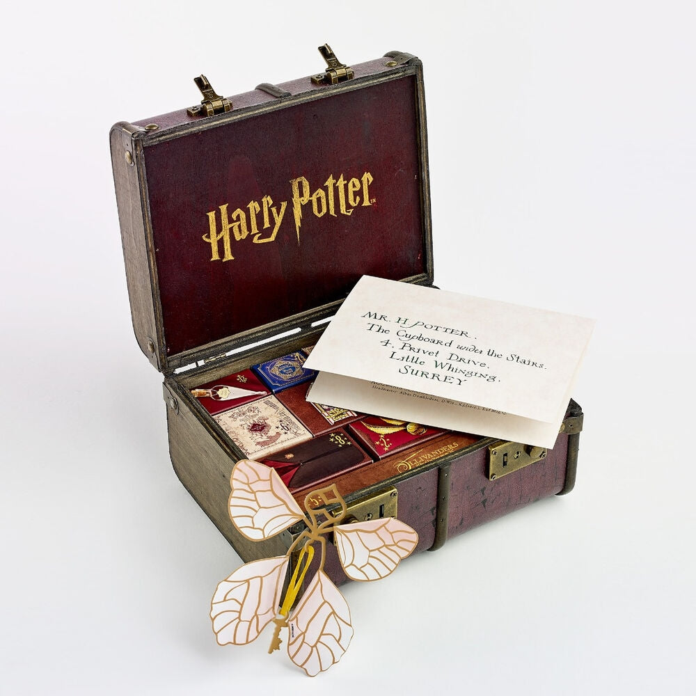 Hogwarts adventskalender med magiska överraskningar och samlarföremål