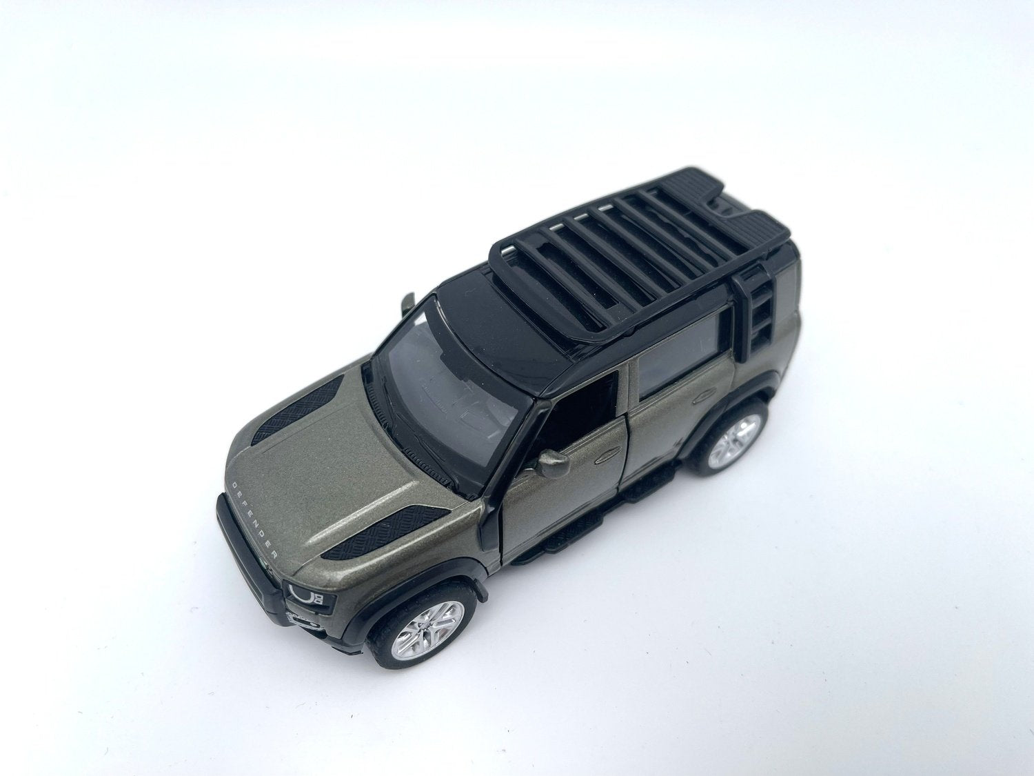 Msz Die-Cast Model 2020 Land Rover Defender 110, skala 1:43