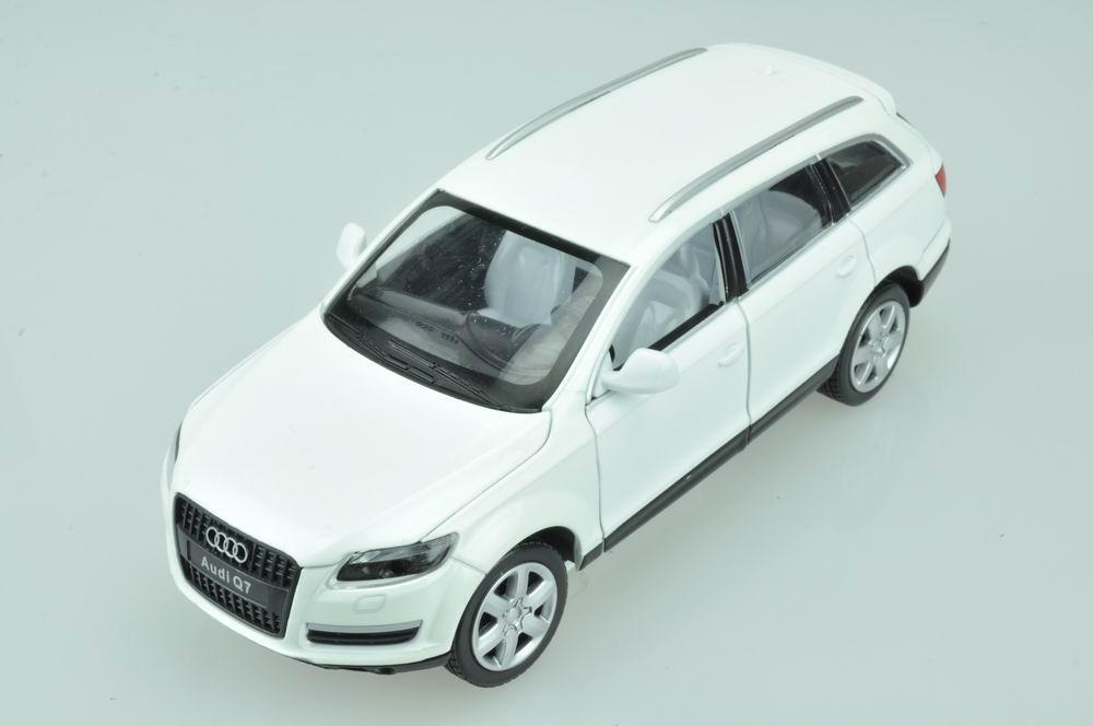 Msz Die-Cast model Audi Q7, skala 1:24