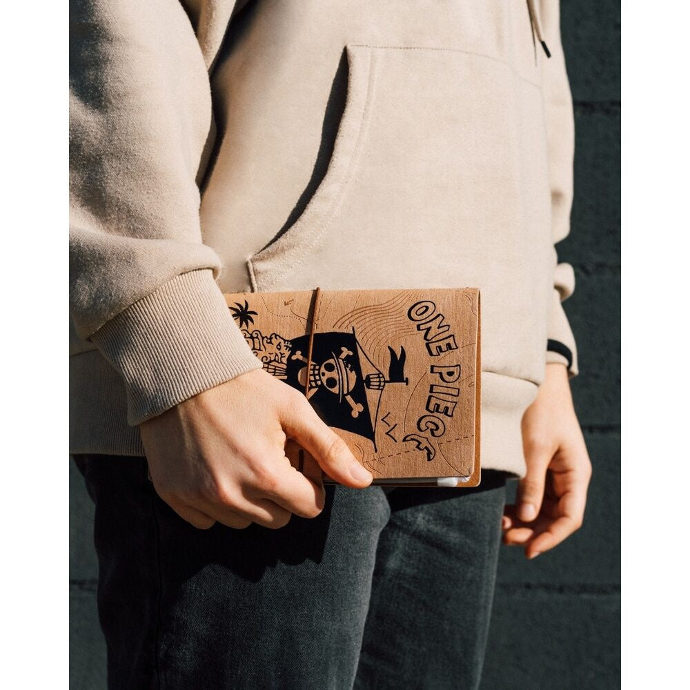 One Piece Travel Notebook med tomma sidor och kompakt design