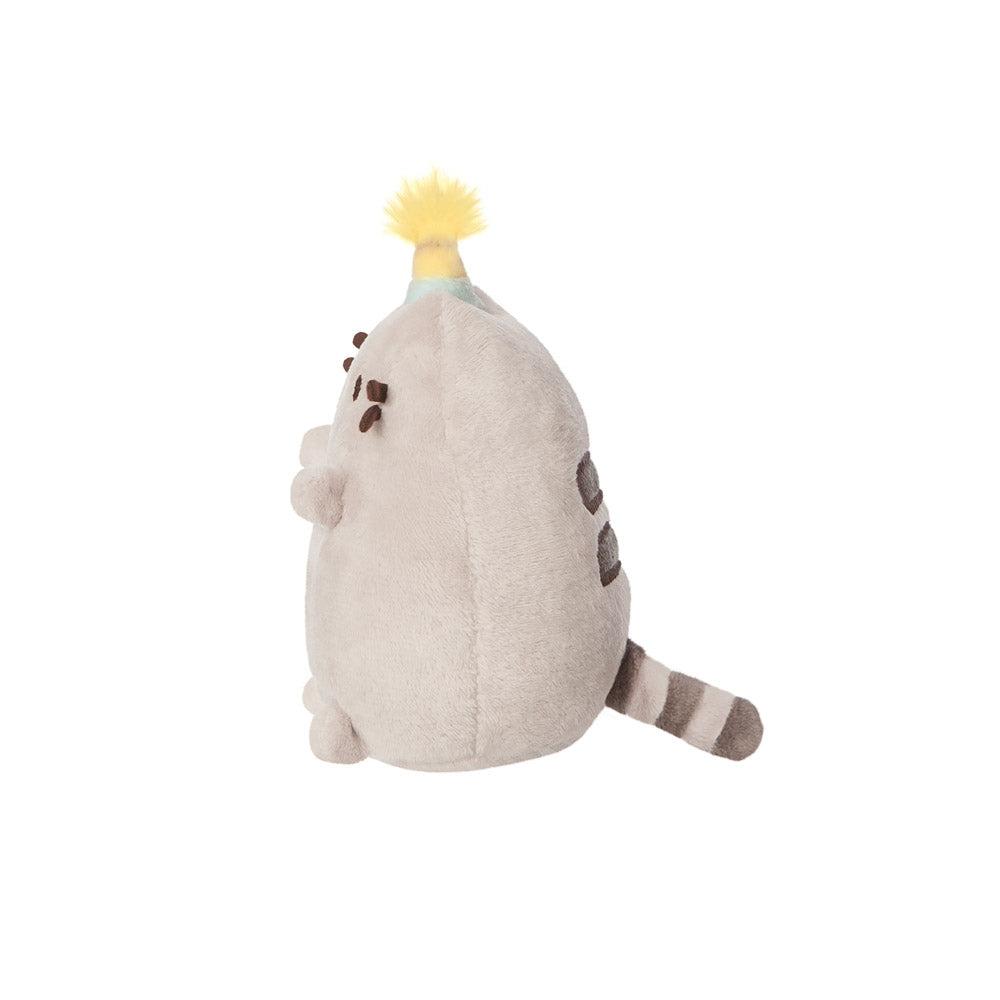 Pusheen Soft Toy Sitting Pusheen Med Festhat, 10 Cm