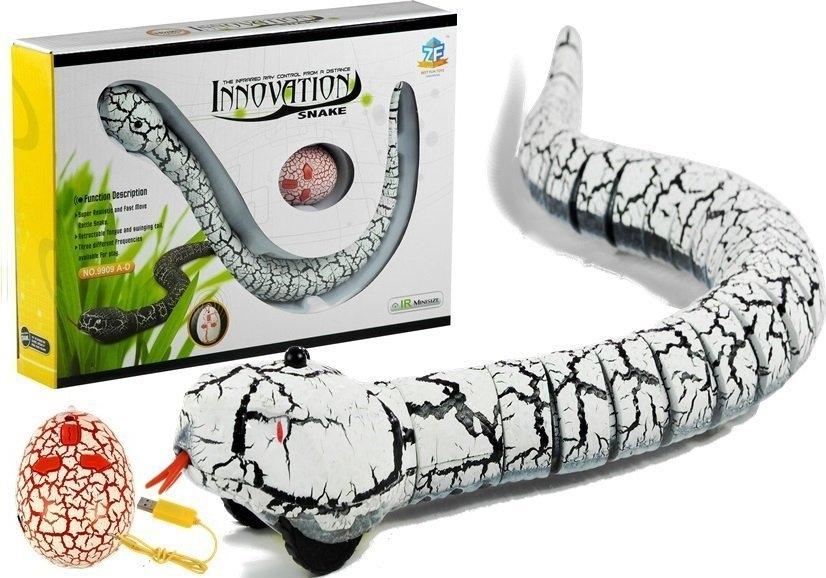 Realistic Remote-Controlled White Snake: Ultimate Prank Toy