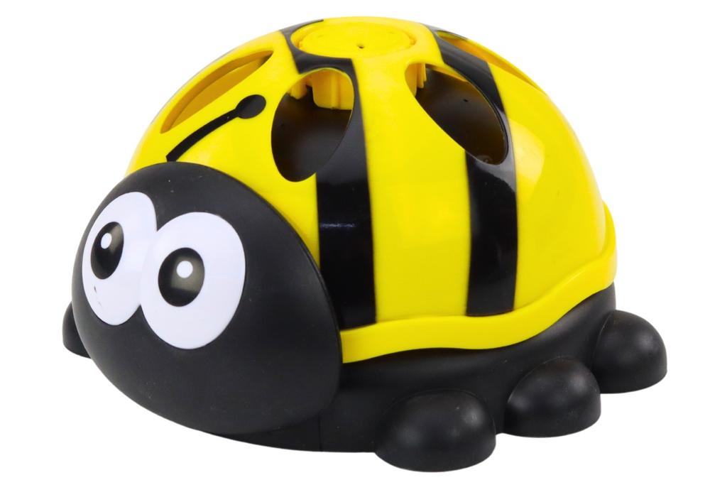 Yellow Ladybug Garden Sprinkler: Morsom vannfontene for barn